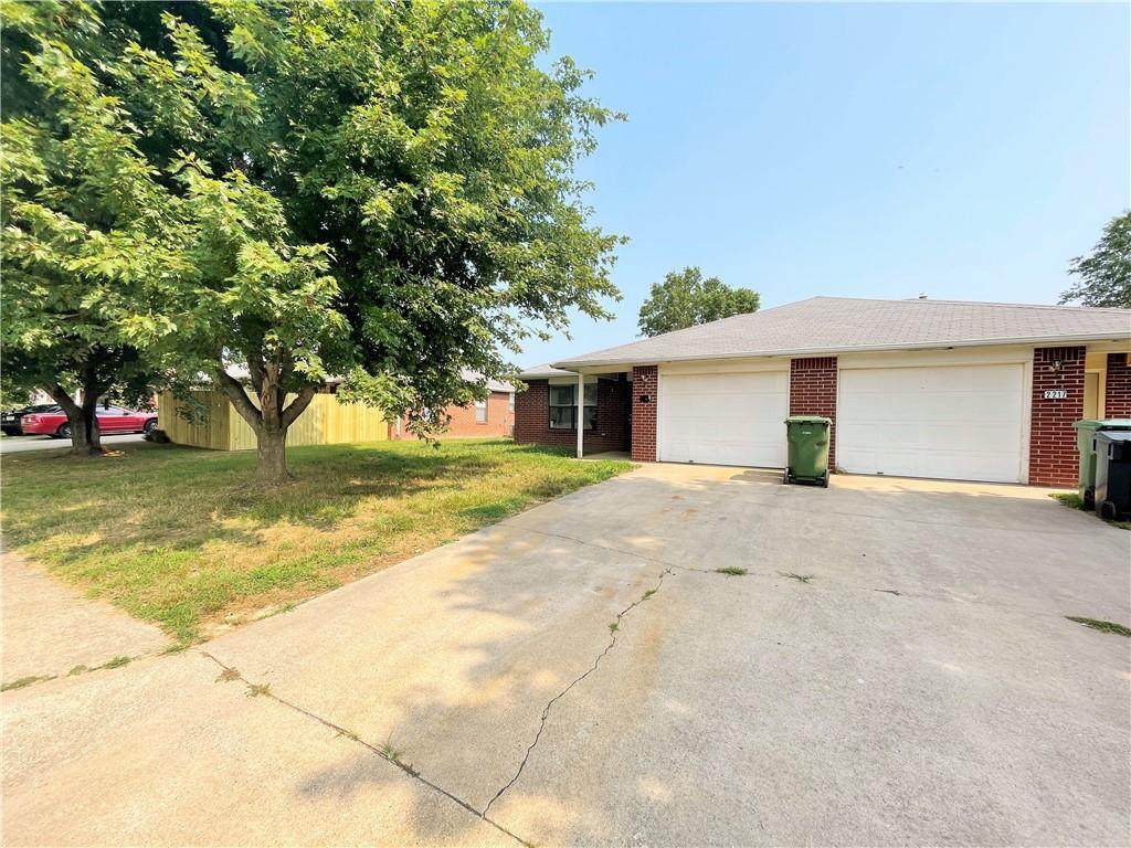 2219 Roselawn Street - Photo 1
