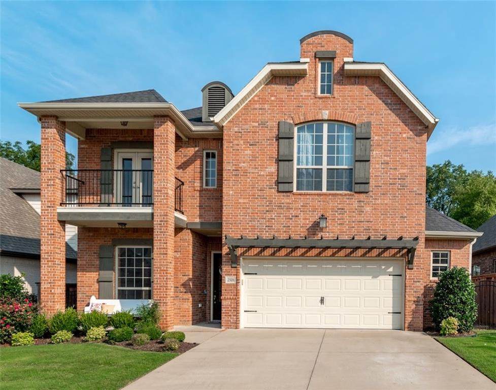 2506 Nottingham Avenue - Photo 1