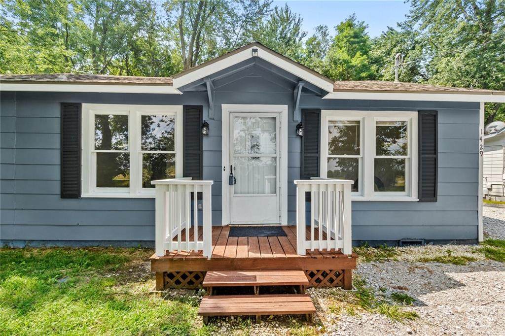 1429 Deane Street - Photo 1
