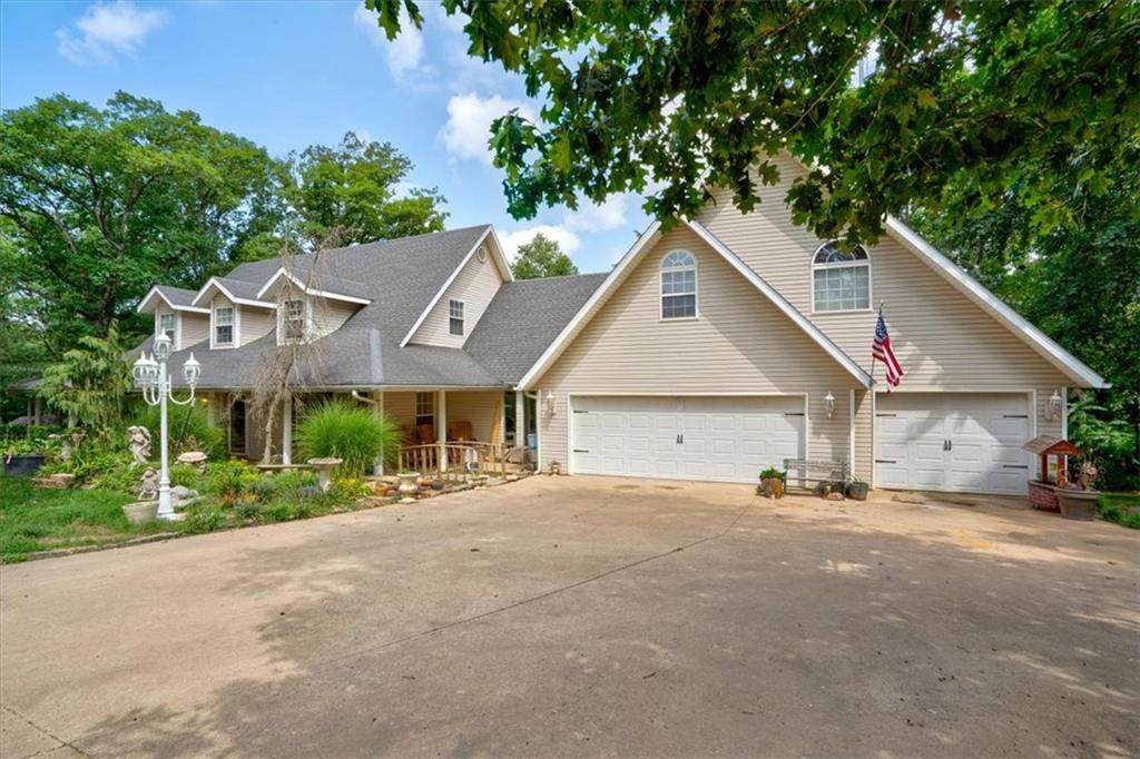 16462 Spring Valley Road - Photo 1