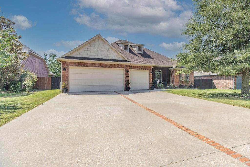3804 Banbury Drive - Photo 1