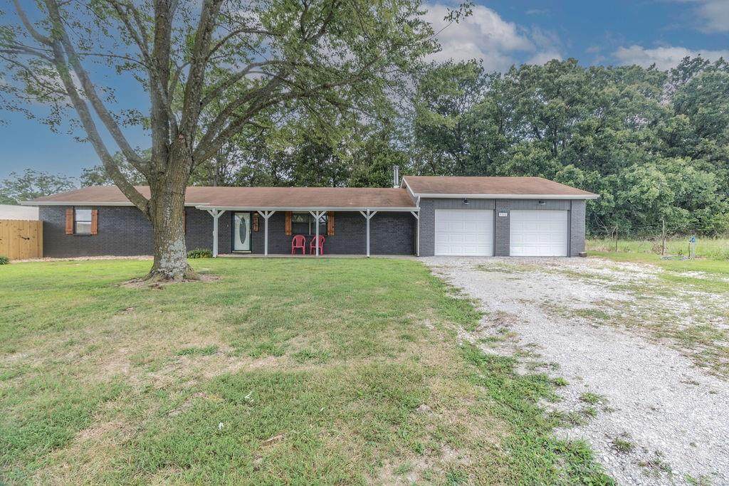 9391 Tilleys Hill Road - Photo 1