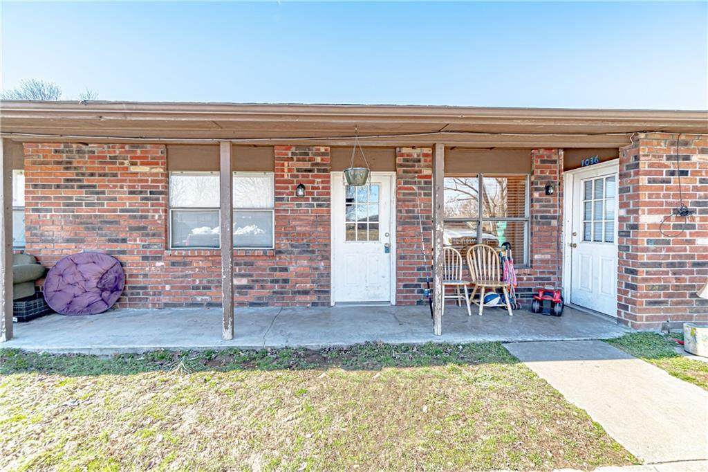 1040 Hendrix Street - Photo 1