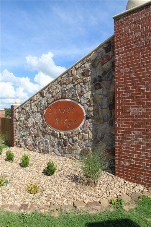 924 Rachel Street - Photo 1