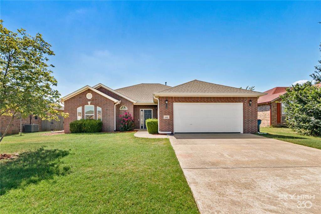 1902 Sequoia Street - Photo 1