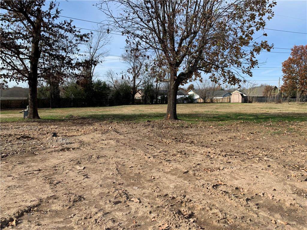 2302 16th Street - Photo 1