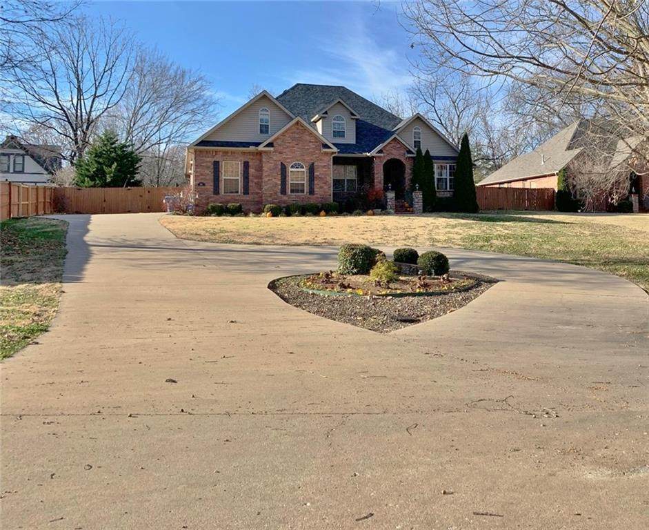 204 Tunbridge Drive - Photo 1