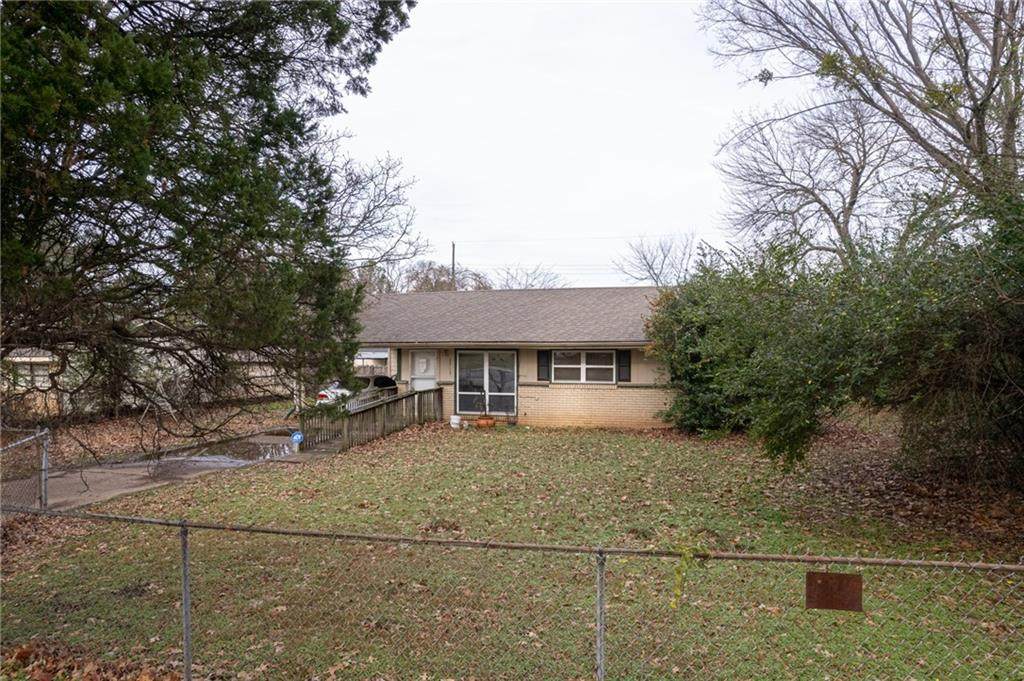 2913 Houston Street - Photo 1