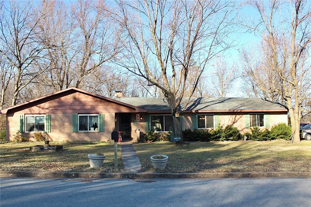 1680 Wensworth Avenue - Photo 1