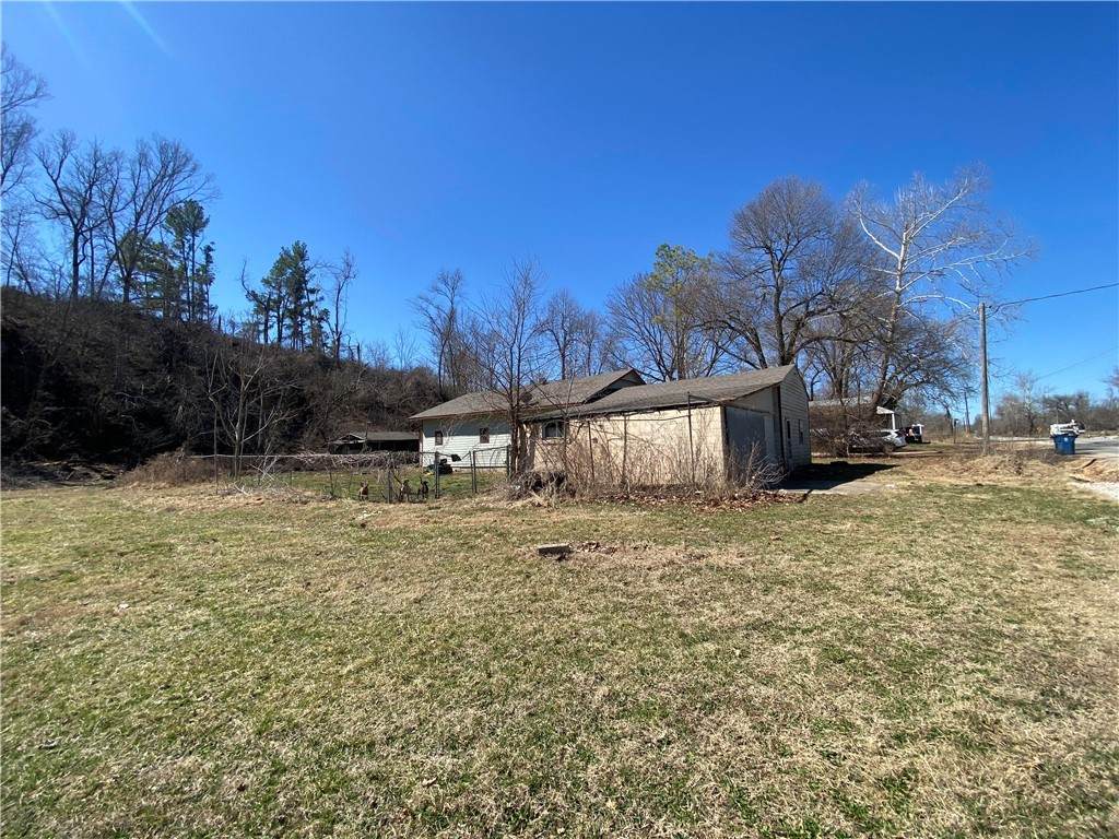 11187 264 Highway - Photo 1