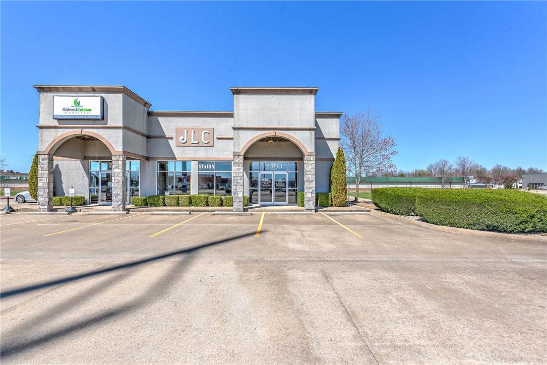 2403 Hudson Road - Photo 1
