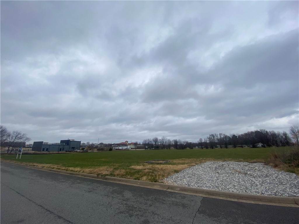 5911 Venture Park Boulevard - Photo 1