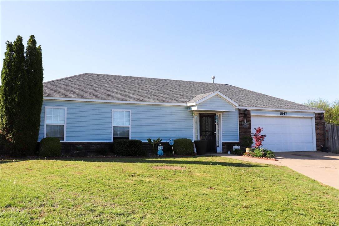 1847 Pearl Circle - Photo 1