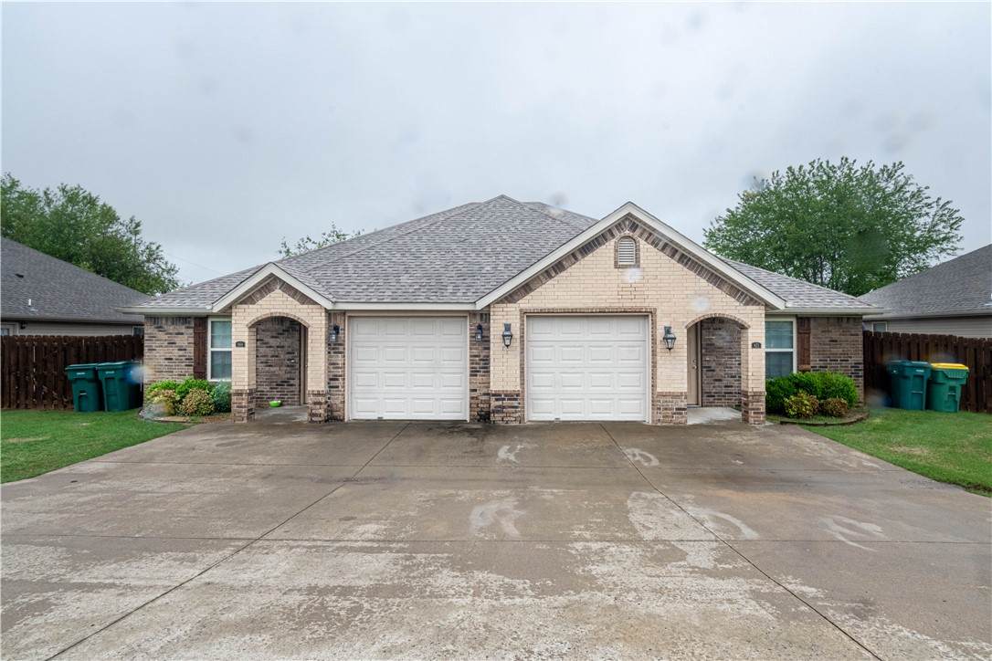 869 Meadowlands Drive - Photo 1