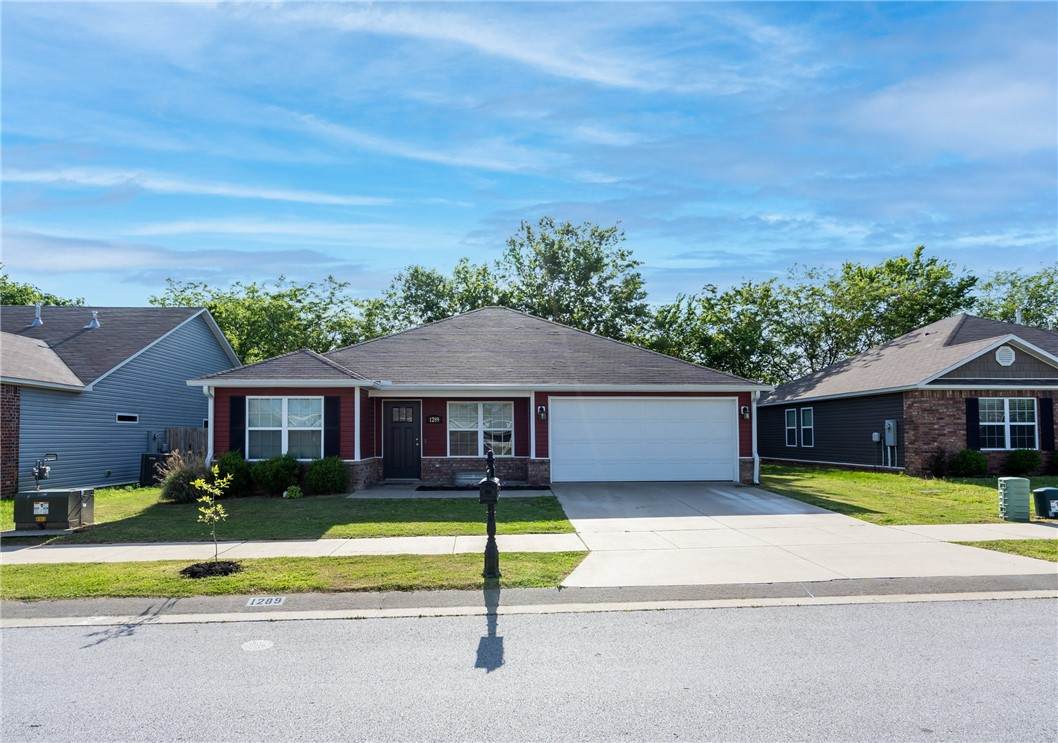 1289 Springfield Drive - Photo 1
