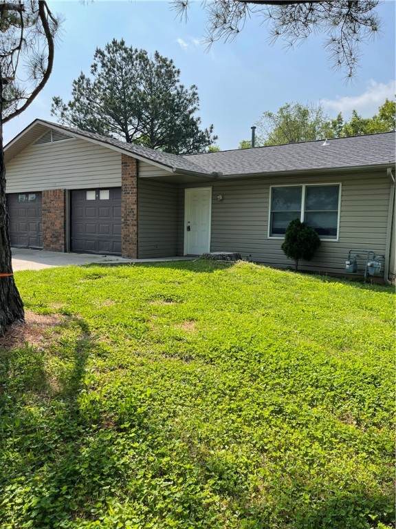205 White Oak Drive - Photo 1
