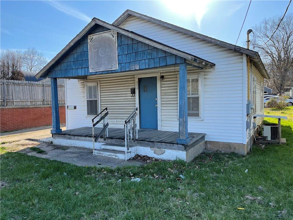 312 8th Street - Photo 1
