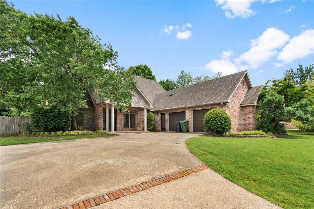 1113 Wren Drive - Photo 1