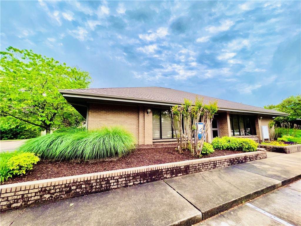 1792 Joyce Boulevard - Photo 1