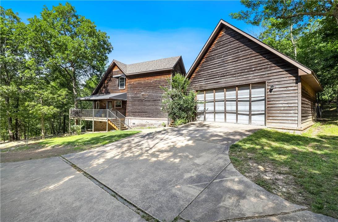 1605 Hillcrest Avenue - Photo 1