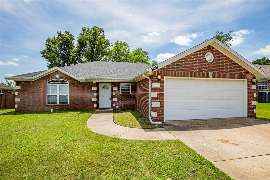 1301 Maplewood Drive - Photo 1