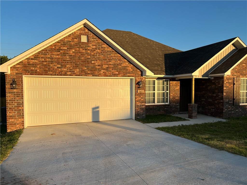 801 Saddlebrook Street - Photo 1