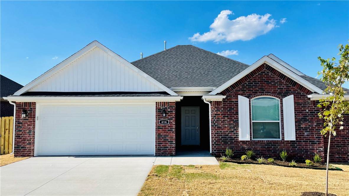 416 Emerald Woods - Photo 1