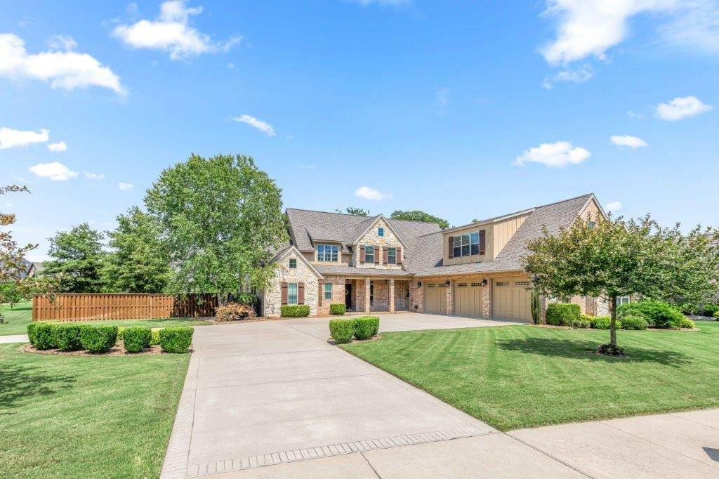 631 Tall Oaks Court - Photo 1