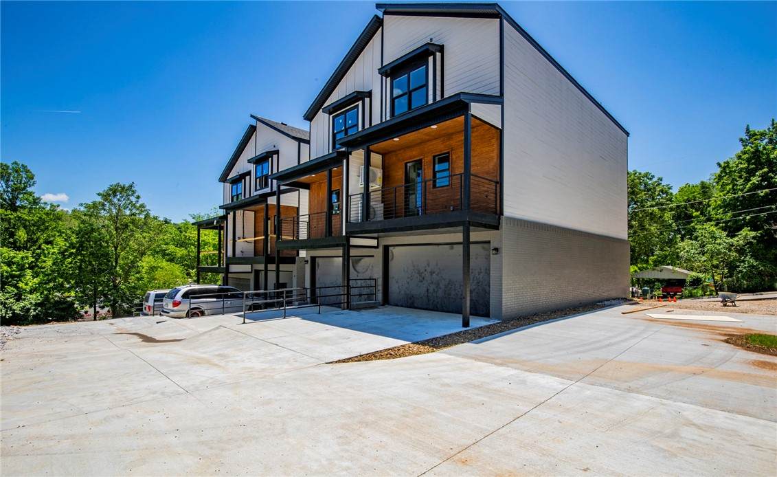 118 Mountain Street - Photo 1
