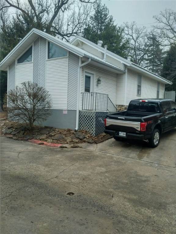 601 Adams Street - Photo 1