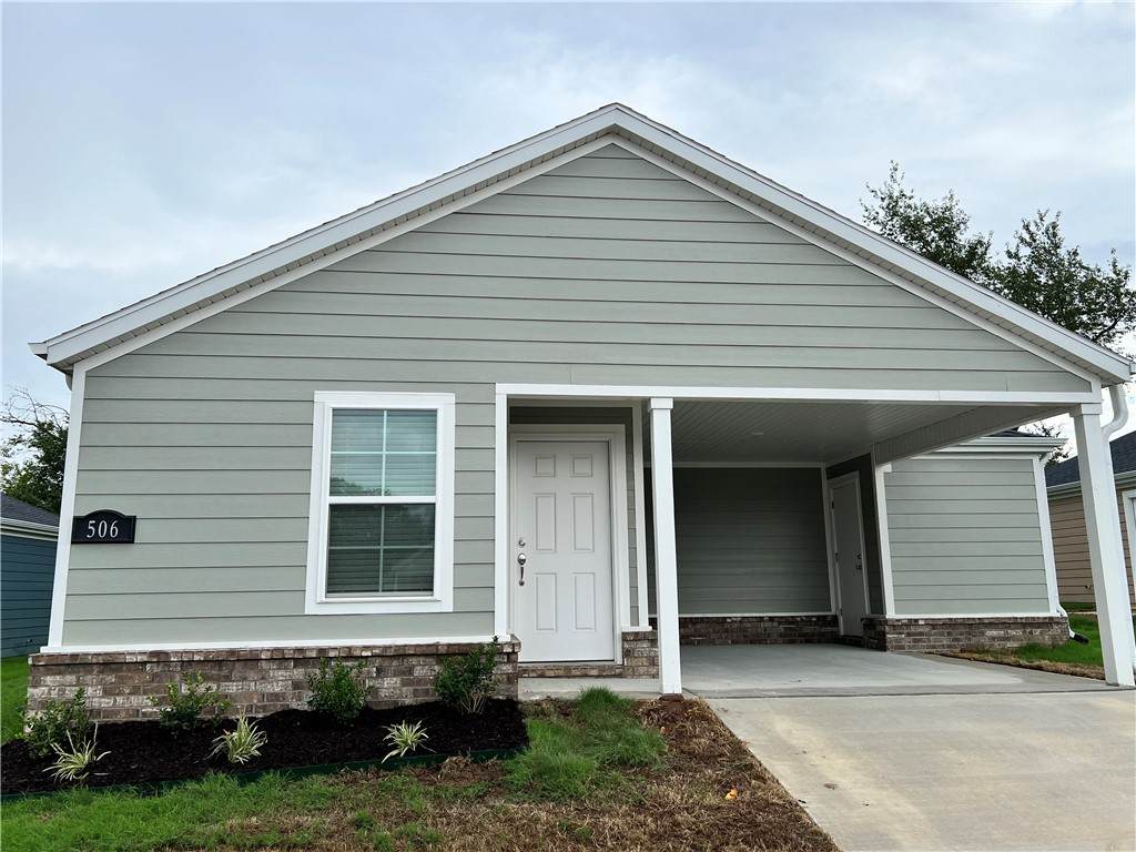 506 Cresswell Drive - Photo 1