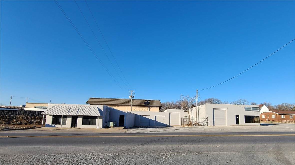 260 Main (Hwy 59) Street - Photo 1