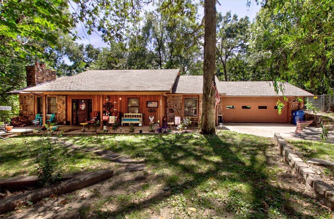 629 Redbud Drive - Photo 1