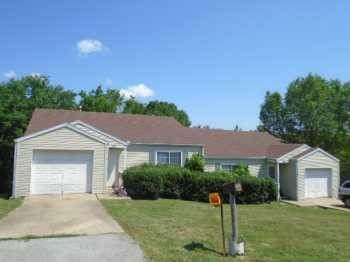 208 White Oak - Photo 1