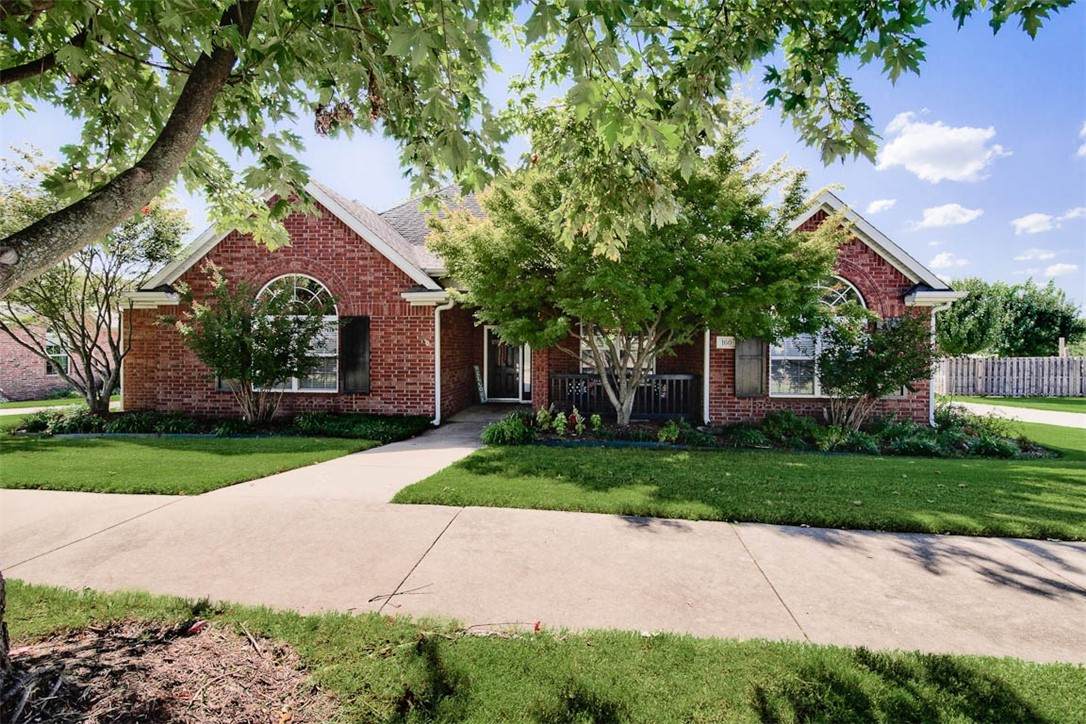 160 Carver Drive - Photo 1