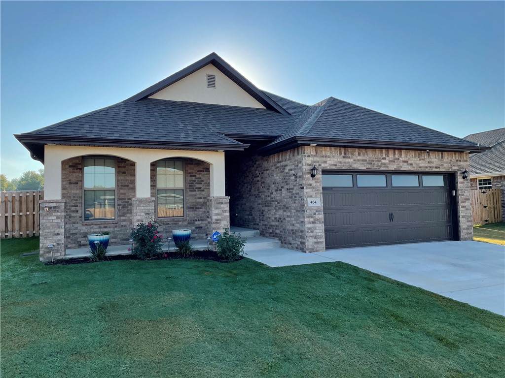 464 Hall Avenue - Photo 1