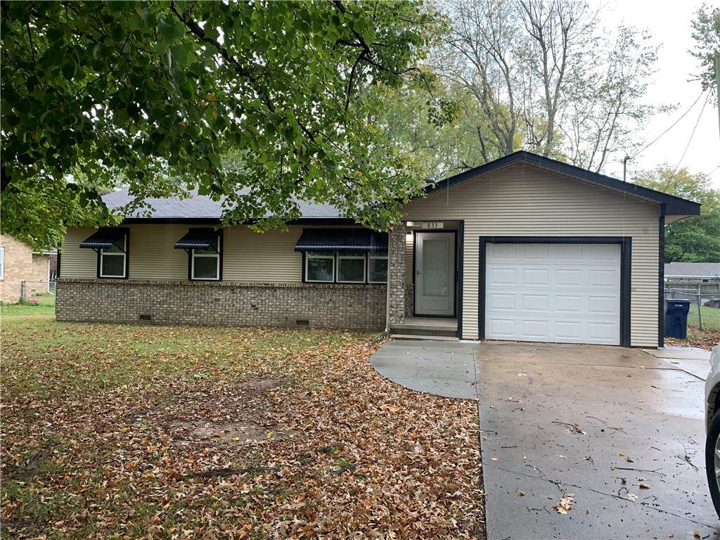 833 Cherry Street - Photo 1