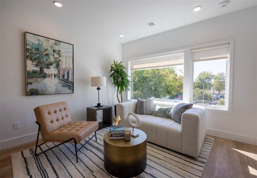 321 2nd Street - Photo 1