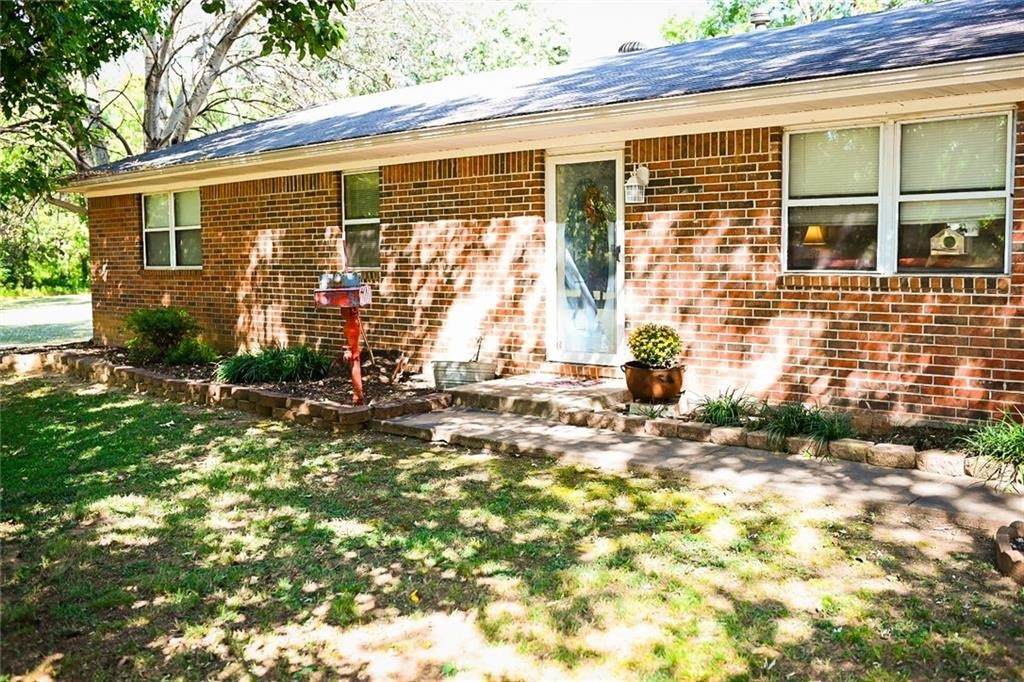 130 Barbara Street - Photo 1
