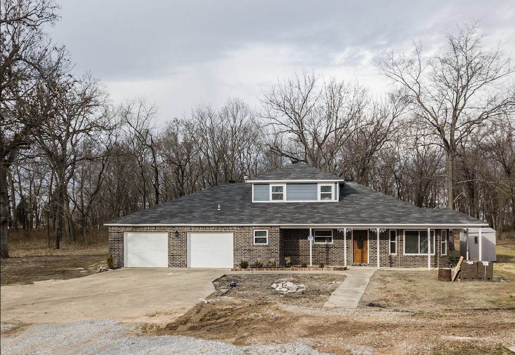4701 Oak Street - Photo 1