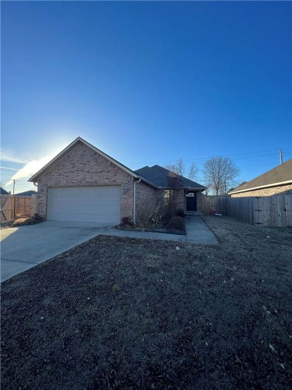 912 Crownview Street - Photo 1