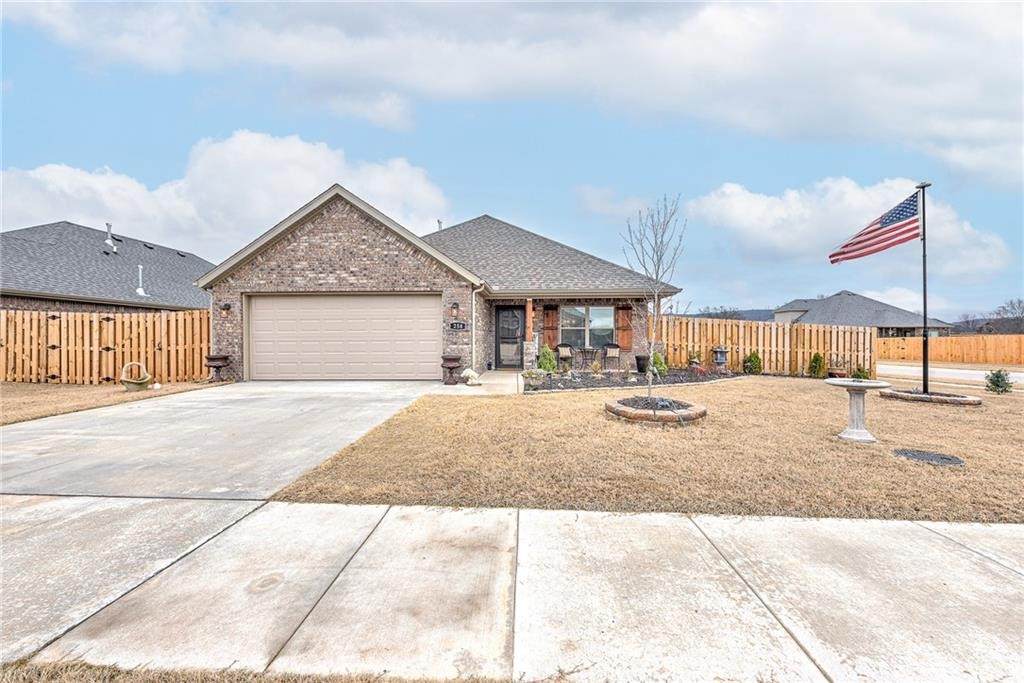 258 Amber Dawn Avenue - Photo 1