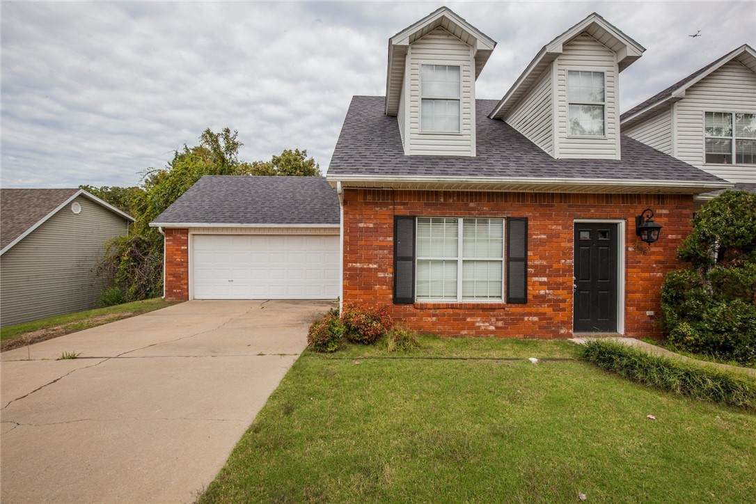 2196 Cinnamon Way - Photo 1