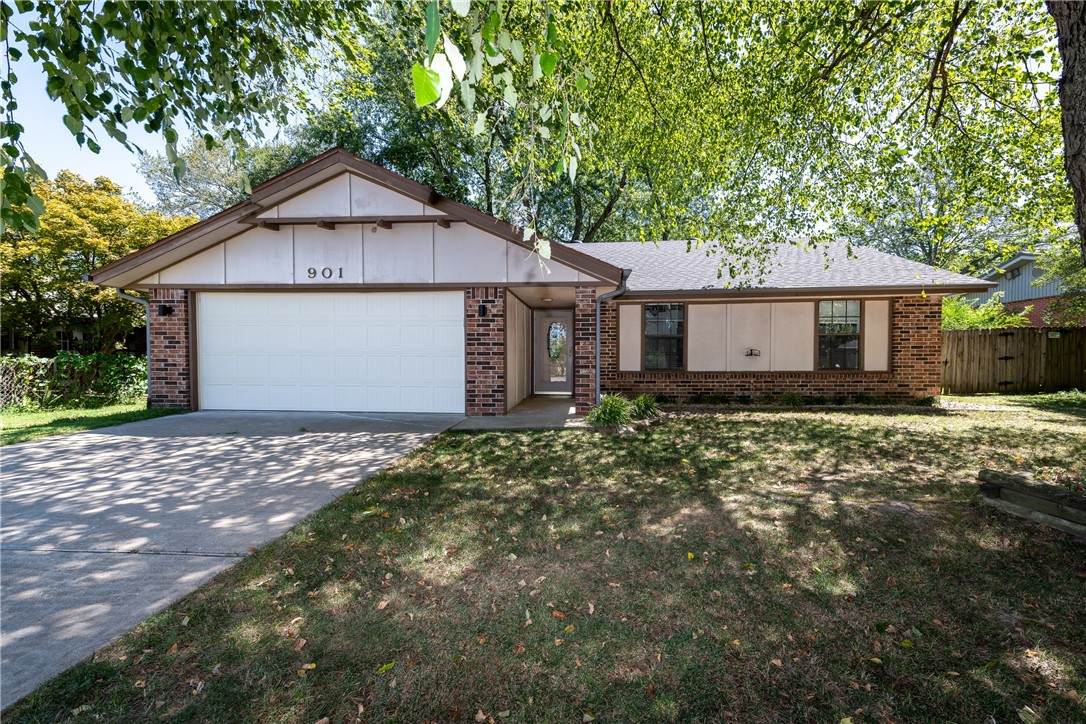 901 22nd Street - Photo 1
