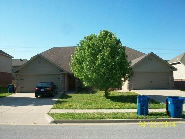 3103 Deerfield Boulevard - Photo 1