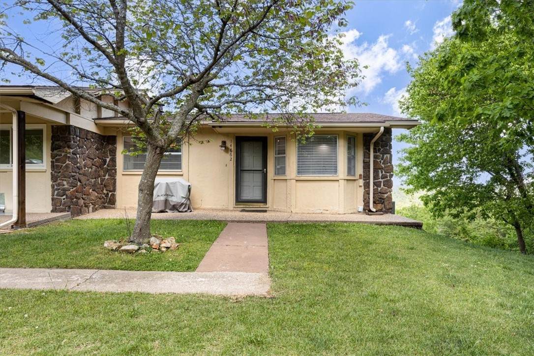 14662 Arrowhead Drive - Photo 1