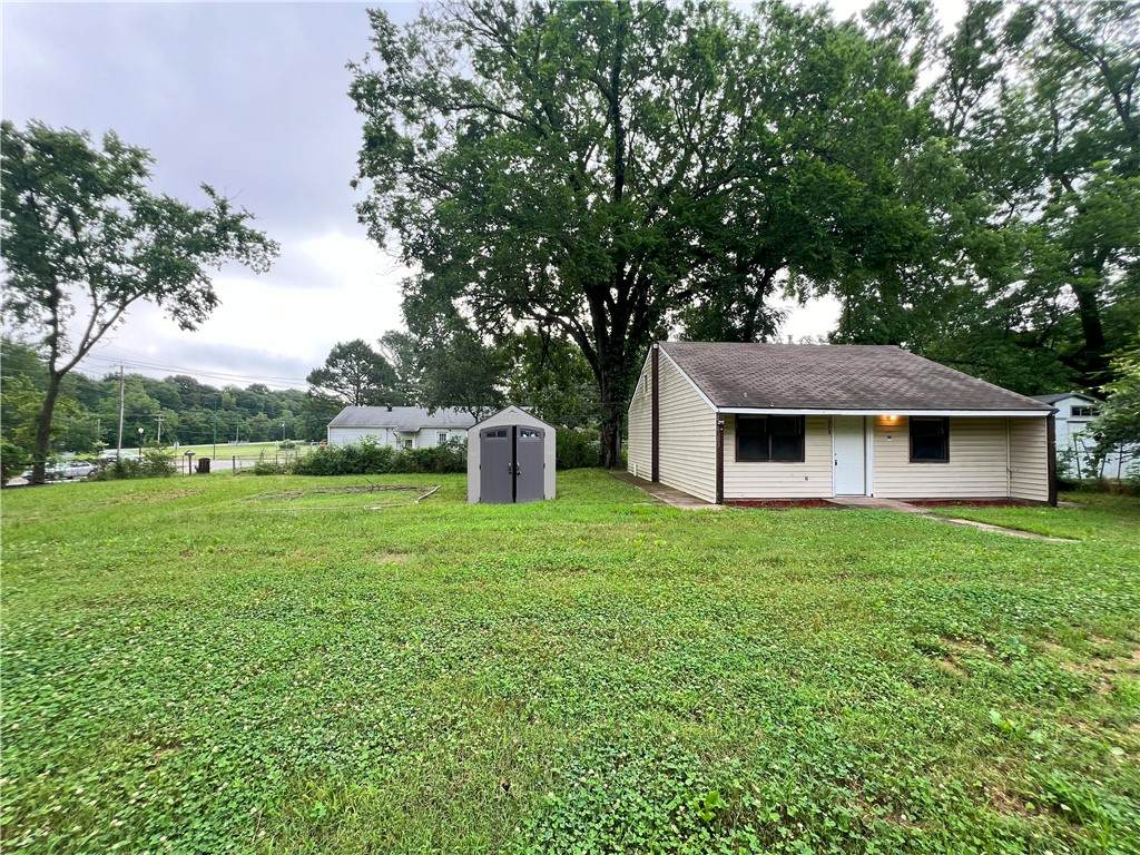 213 Dogwood Place - Photo 1