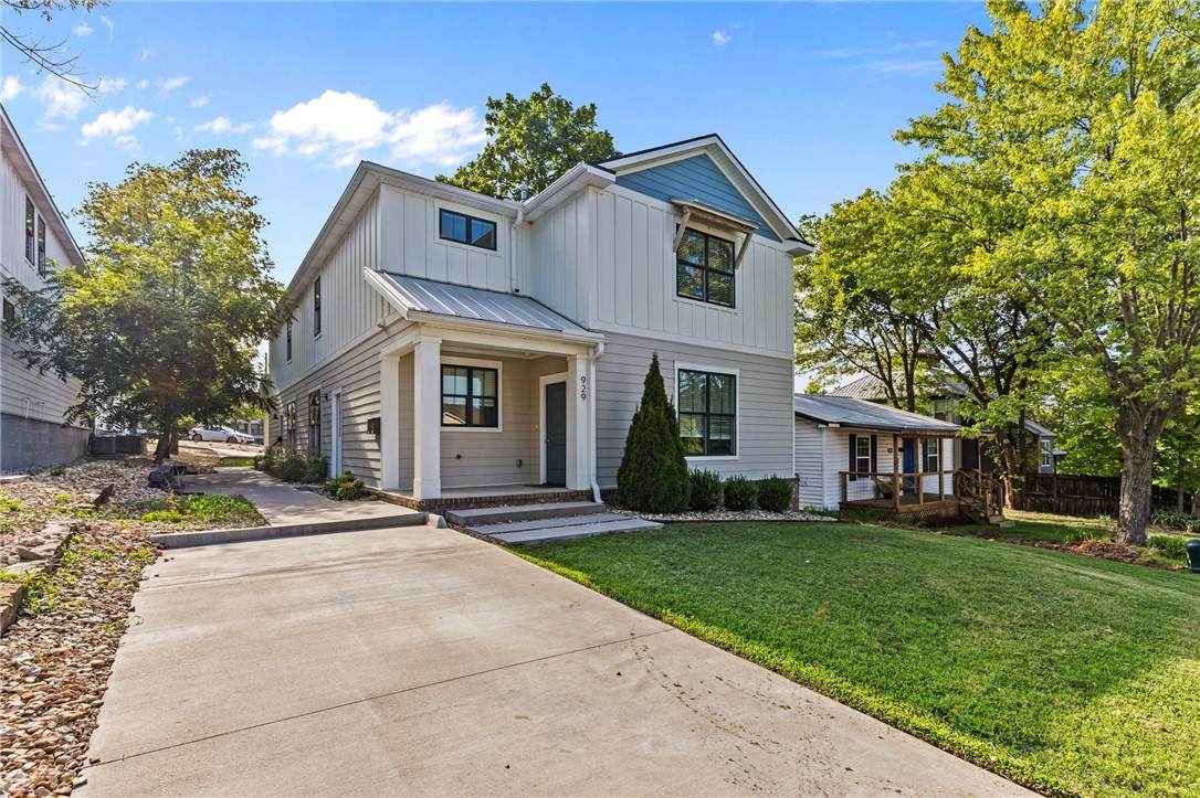 929 & 931 Oakland Avenue - Photo 1