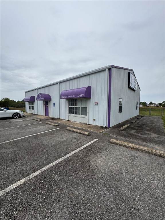 183 Halleck Lane - Photo 1