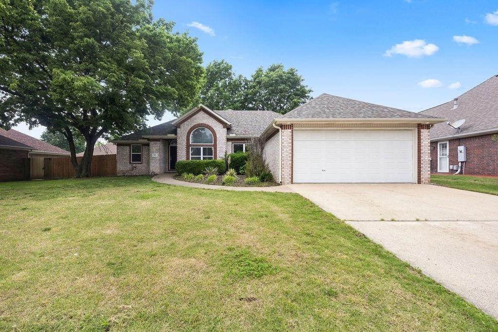 602 Baylor Street - Photo 1